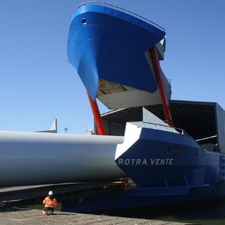 Oostende (BE) | SEAMADE NV kondigt aankomst aan van de eerste 2 torens voor SeaMade OWF in de haven van Oostende