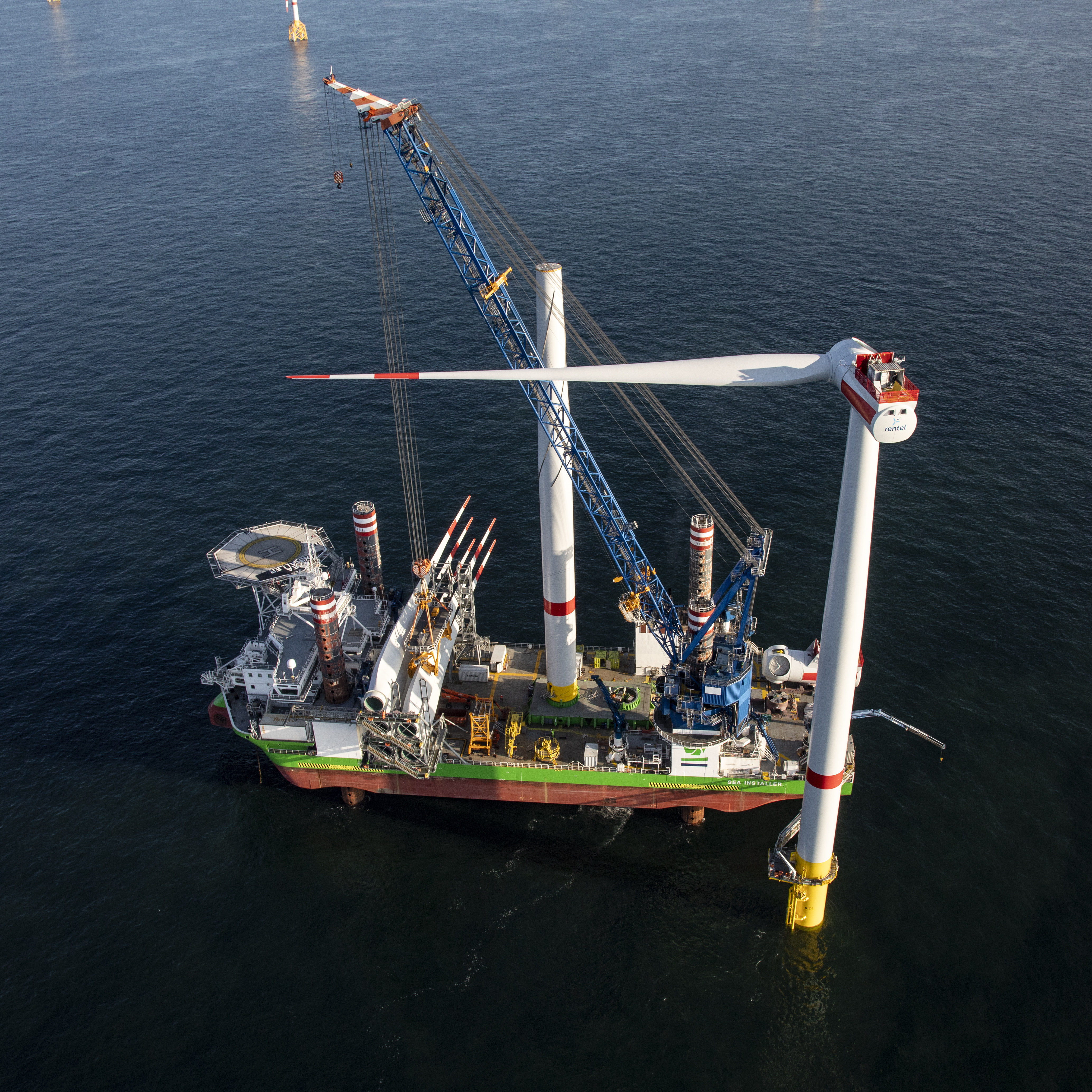 Rentel NV installeert 42 windturbines in de Noordzee
